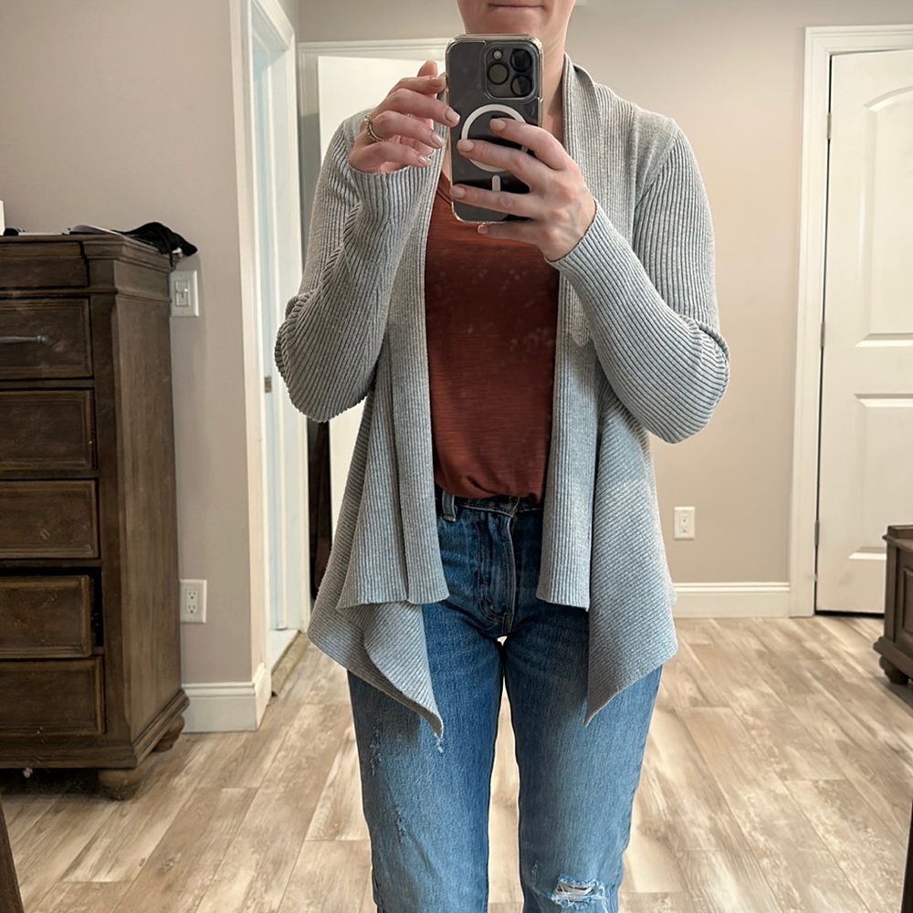 Grey open sweater